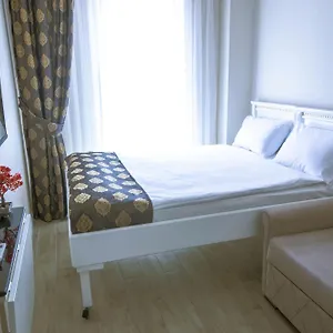 Iq Beyoglu Стамбул